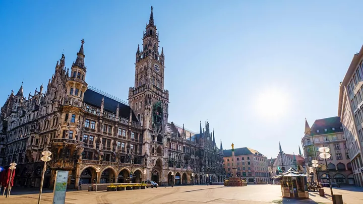 marienplatz-munich-germany-2